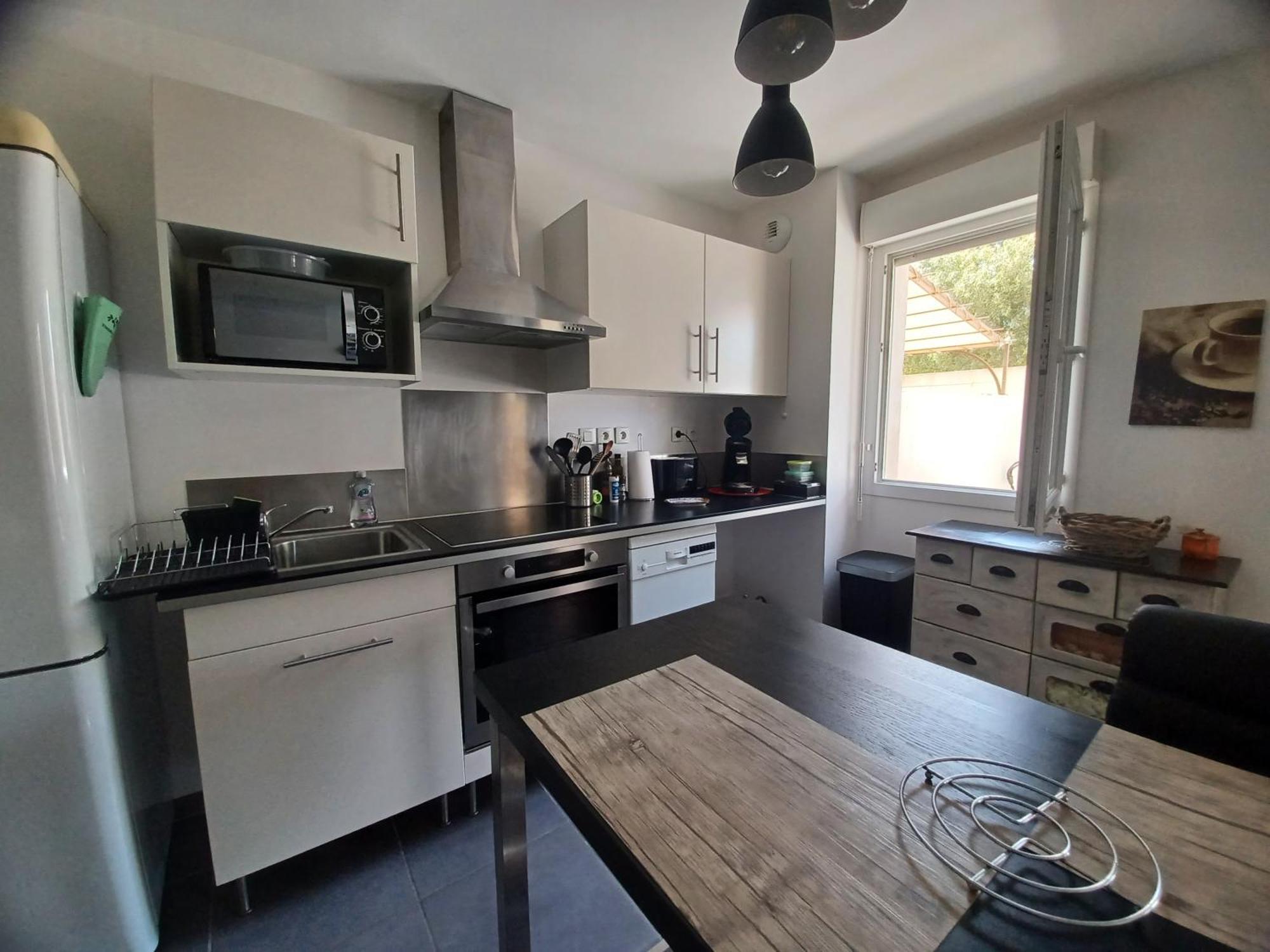 L'isle sur la sorgue, appartement 2 pièces. Extérieur photo
